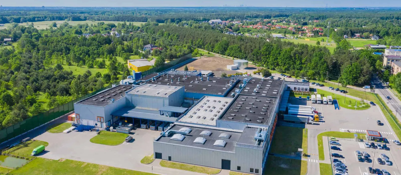 Aerial view of an industrial warehouse property